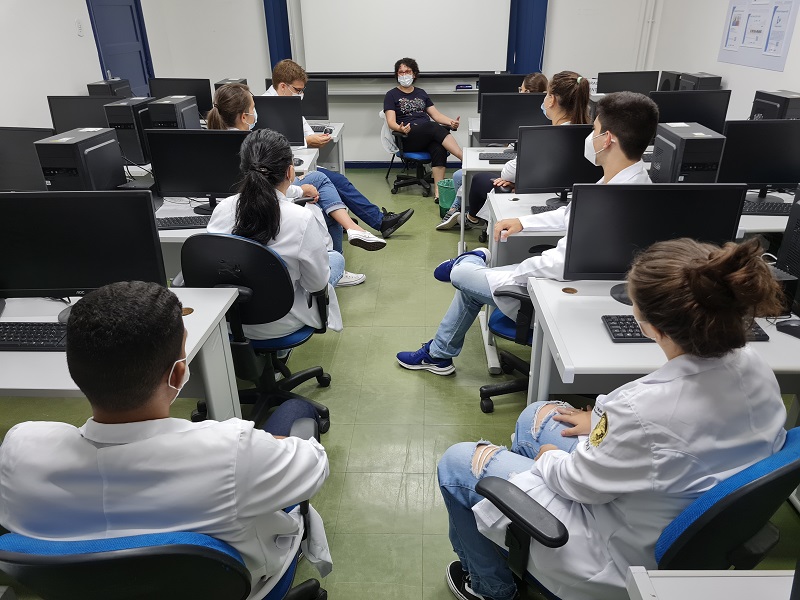 Encontro de Acadêmicos do 3º período de Medicina da UFRJ