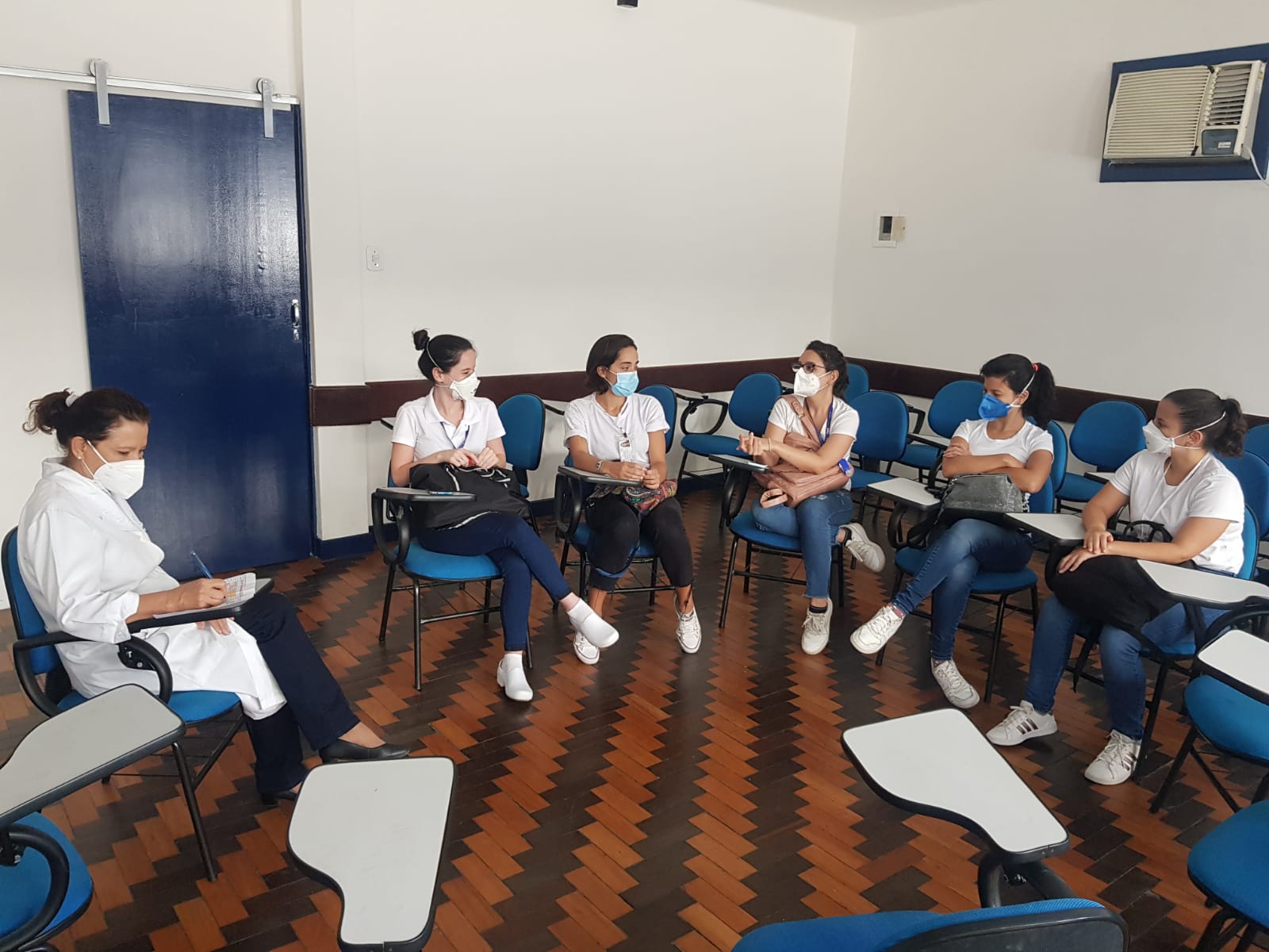 Encontro para Troca de Experiências dos Alunos da Escola de Enfermagem da Anna Nery – UFRJ