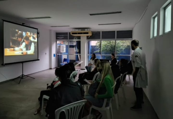 Dia de Cinema e Conversa sobre Saúde Mental