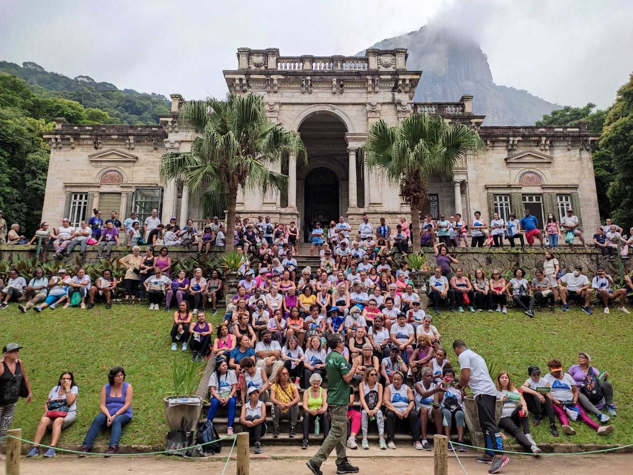 Janeiro Roxo – Programa Academia Carioca