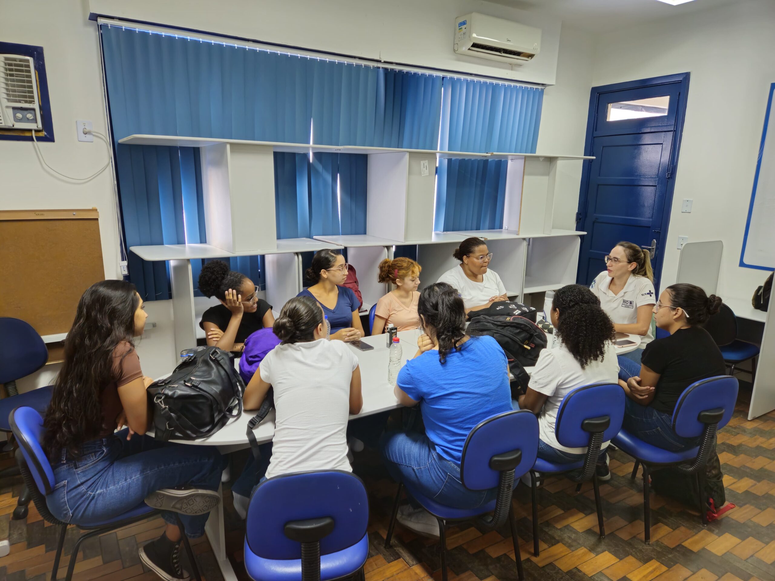 Acadêmicos da Escola Anna Nery (UFRJ)