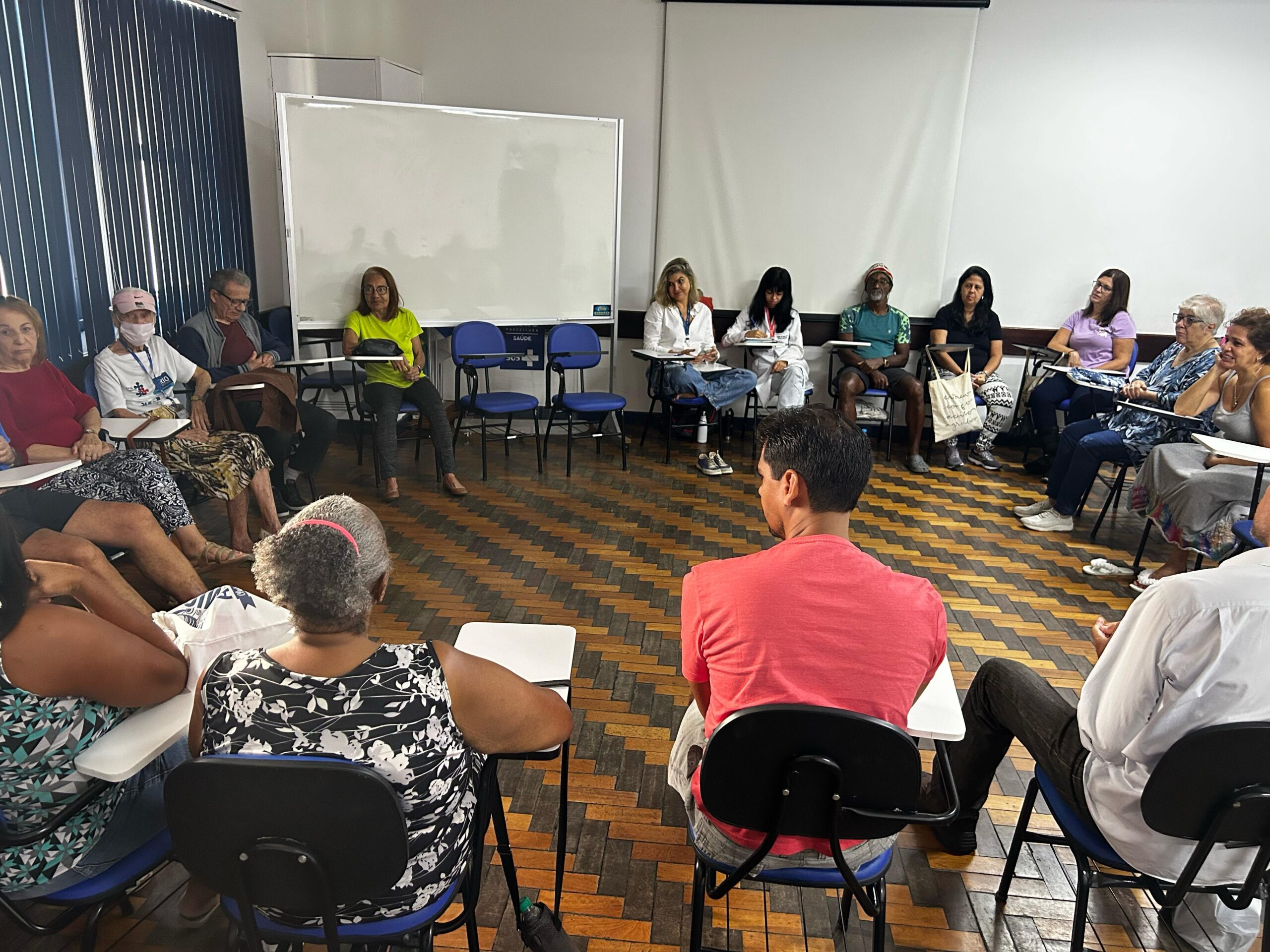 Grupo de Terapia Integrativa do CMS Manoel José Ferreira