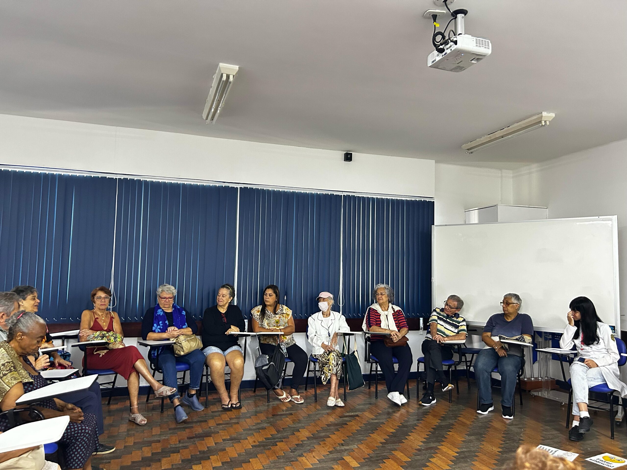 Grupo de Terapia Integrativa do Centro Municipal de Saúde Manoel José Ferreira