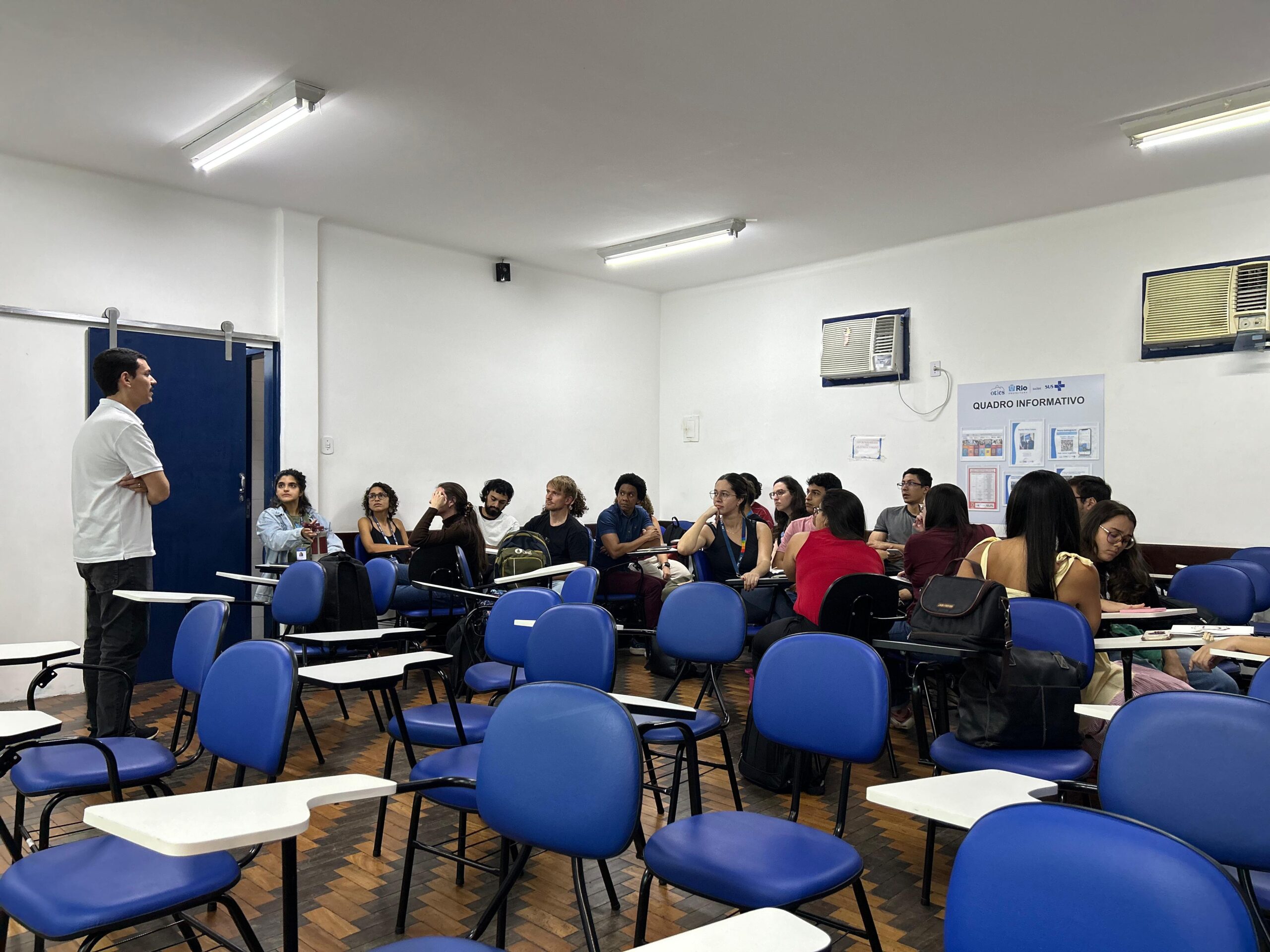 Aula do Programa de Residência em Medicina de Família e Comunidade (PRMFC)