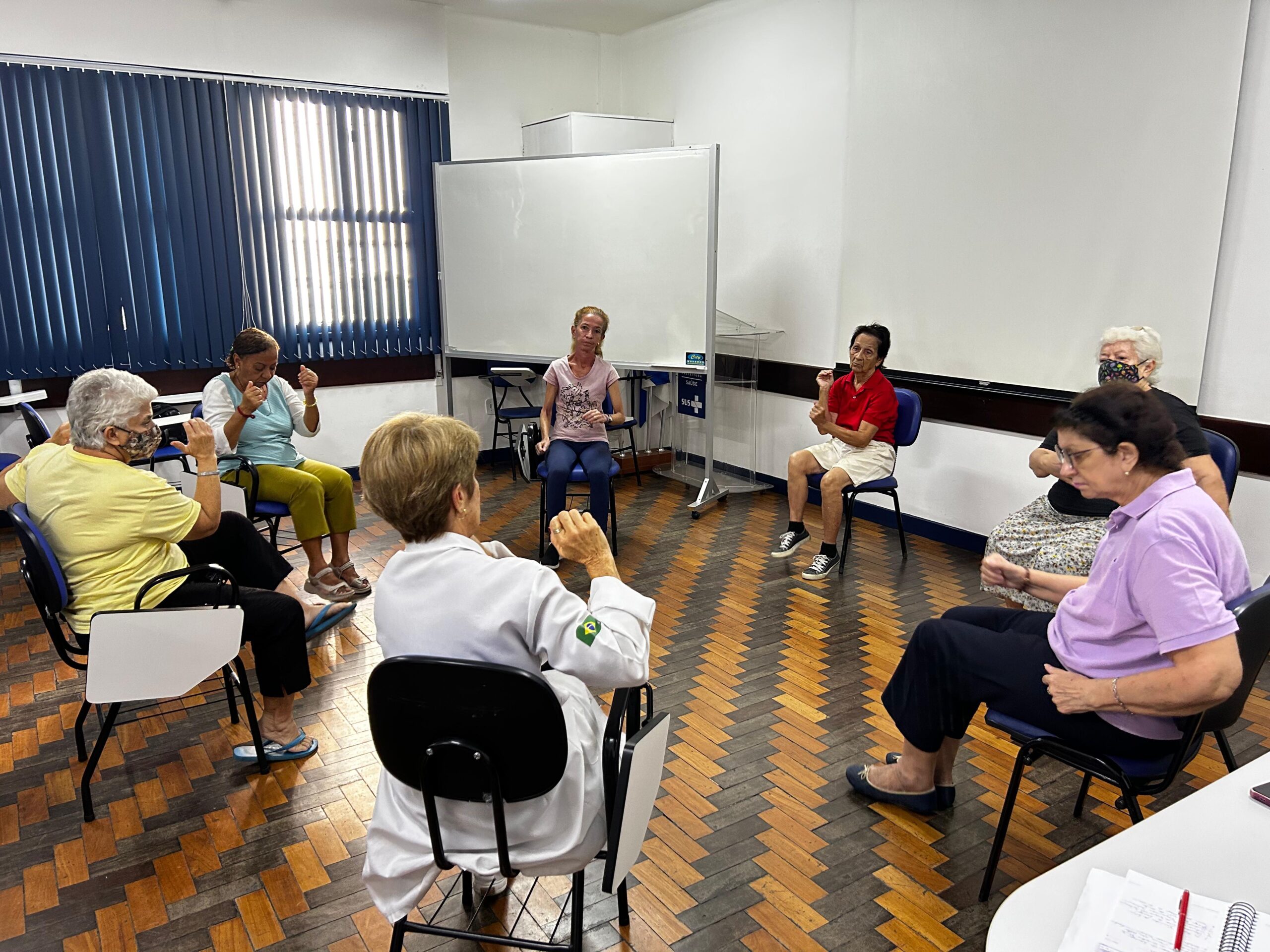 Grupo de Fisioterapia do CMS Manoel José Ferreira.