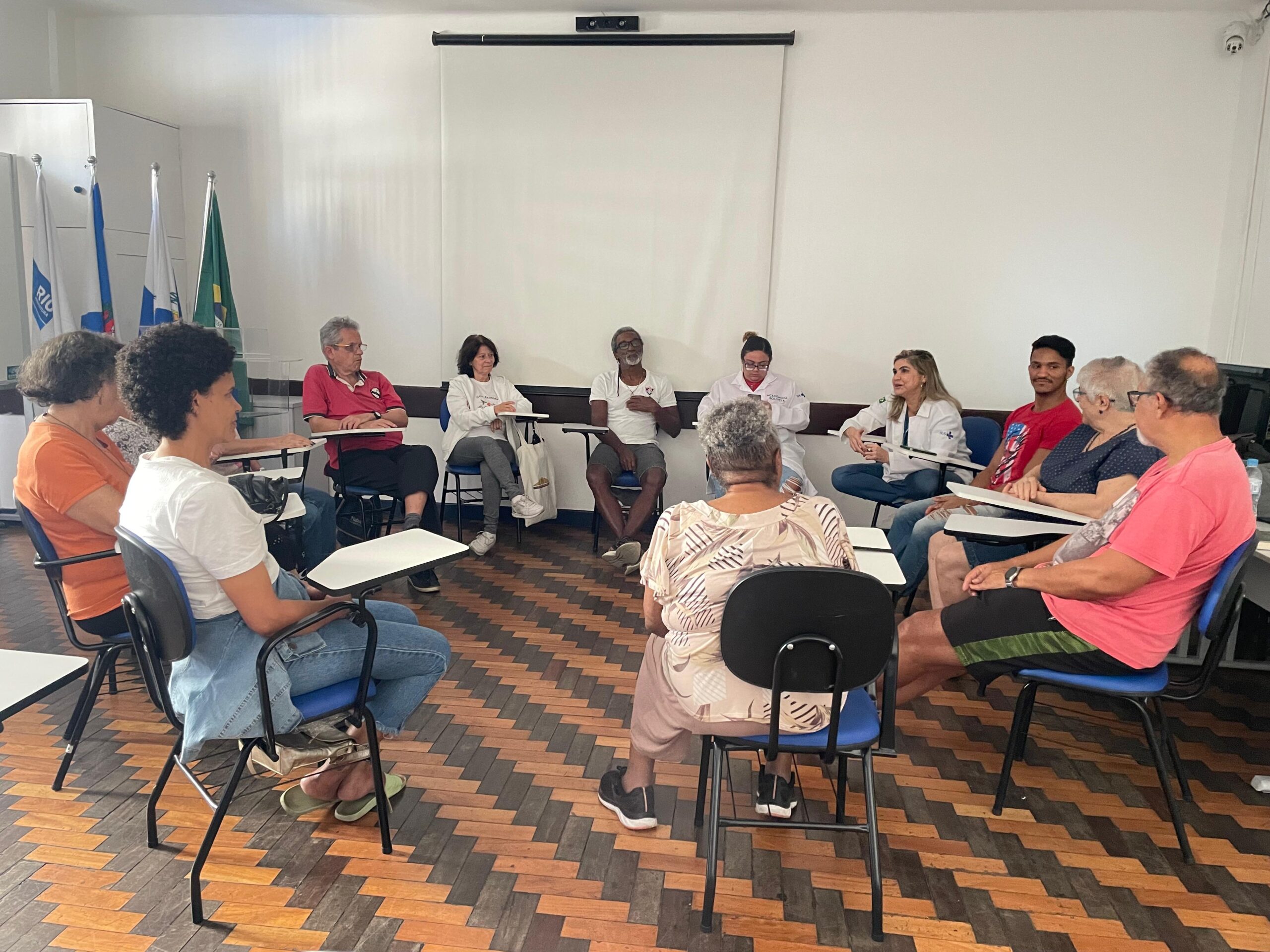 Grupo de Terapia Integrativa do CMS Manoel José Ferreira