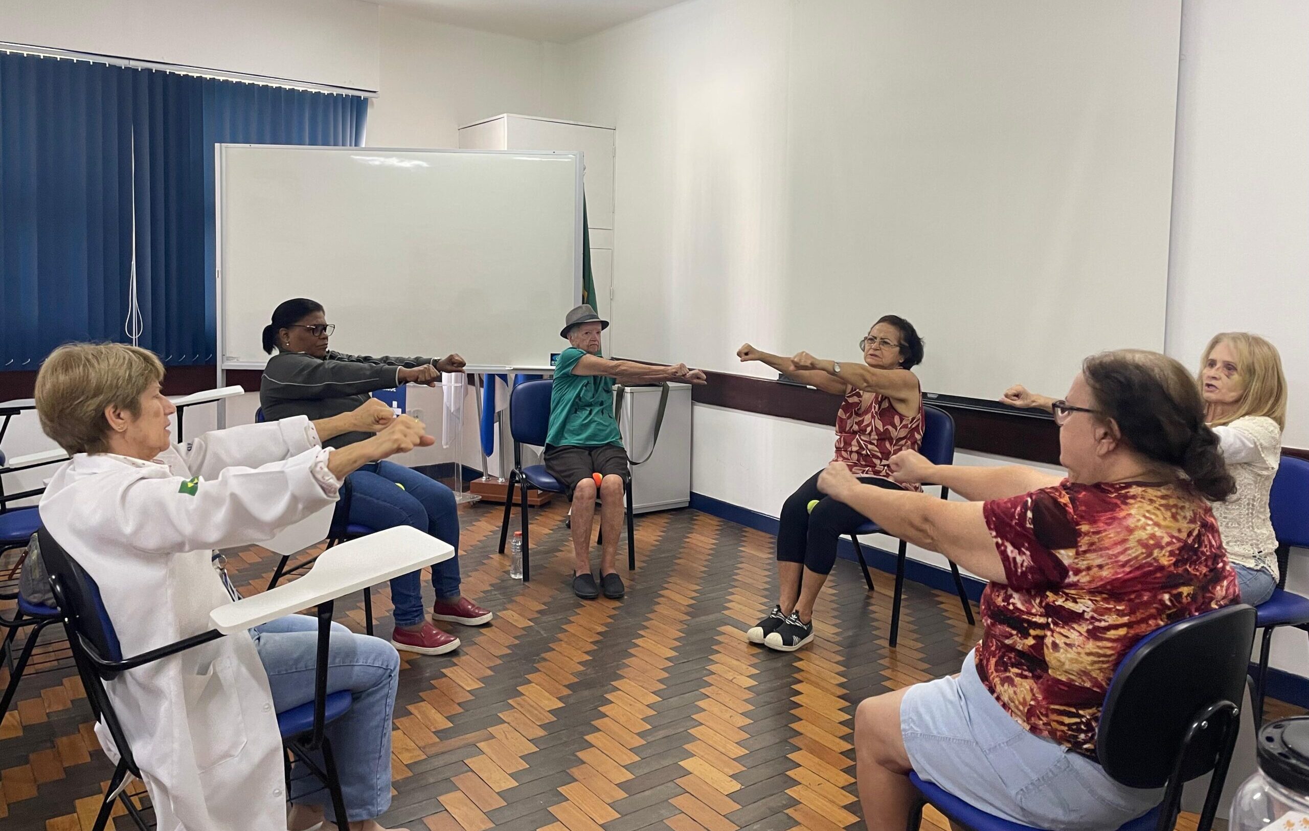 Grupo de Fisioterapia do CMS Manoel José Ferreira