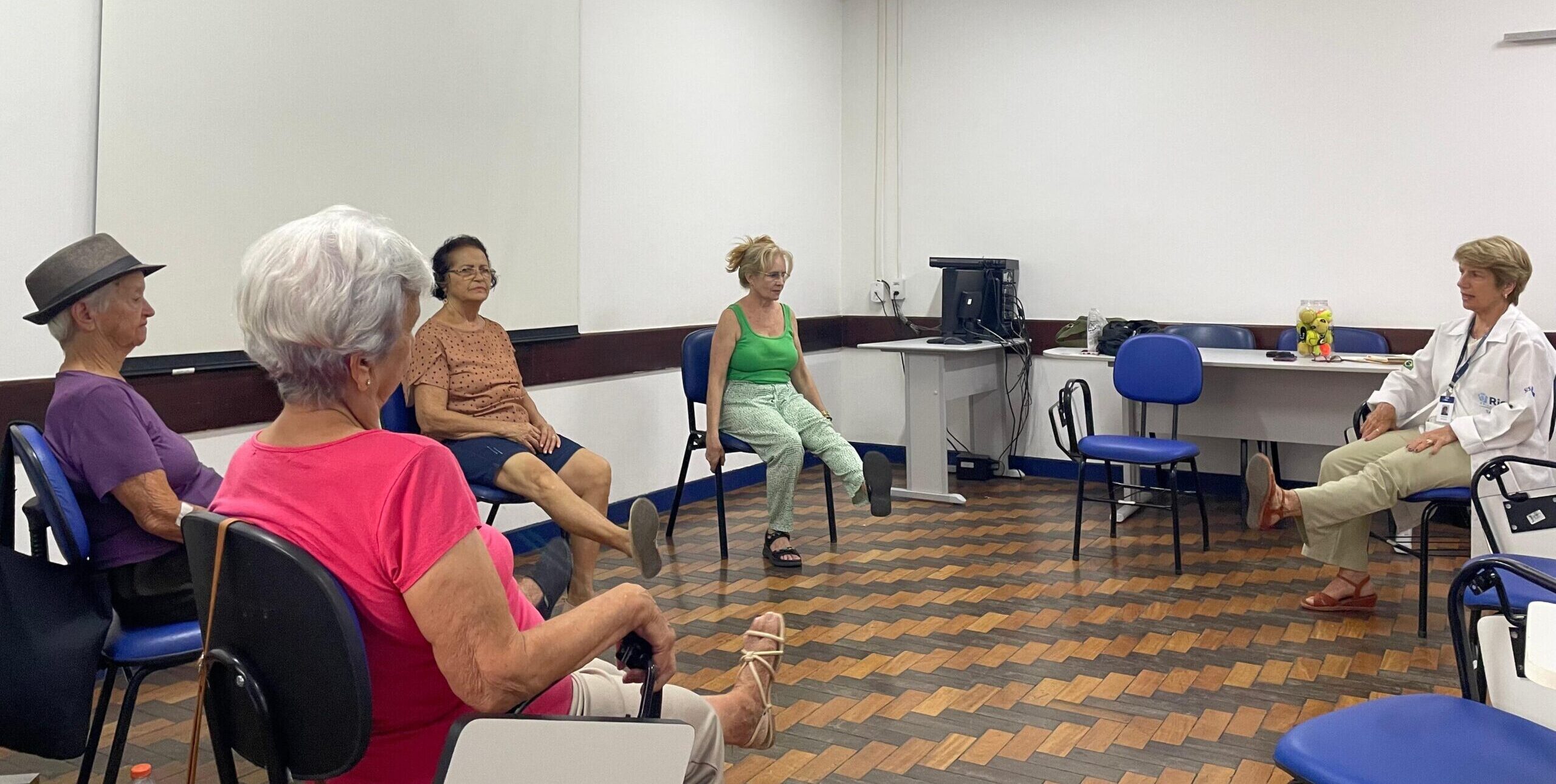 Grupo de Fisioterapia do CMS Manoel José Ferreira