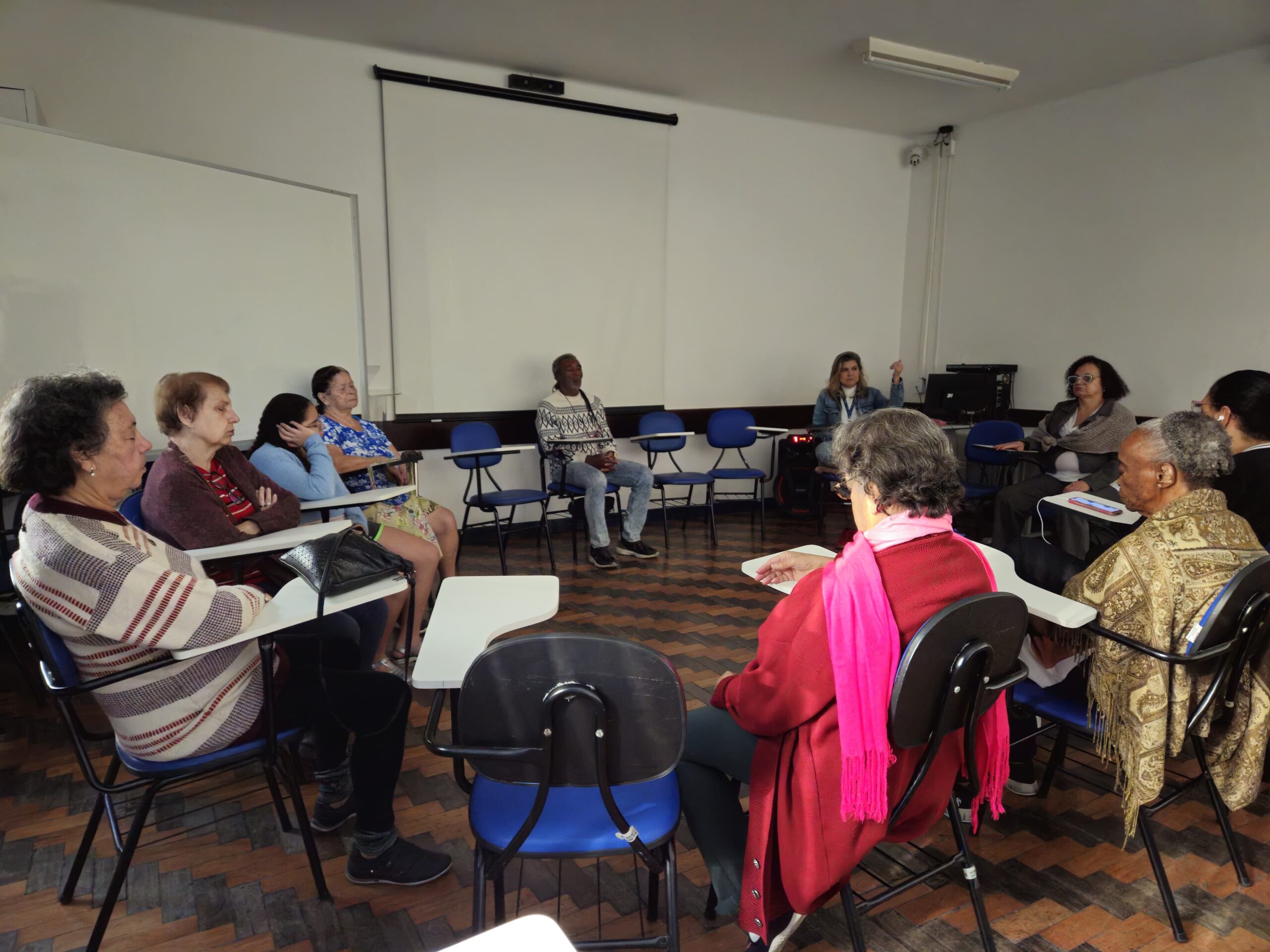 Grupo de Terapia Integrativa do CMS Manoel José Ferreira.