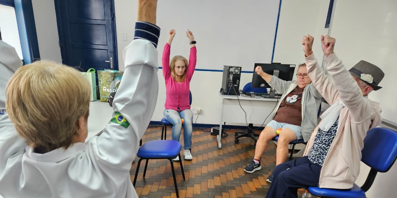 Grupo de Fisioterapia CMS Manoel José Ferreira