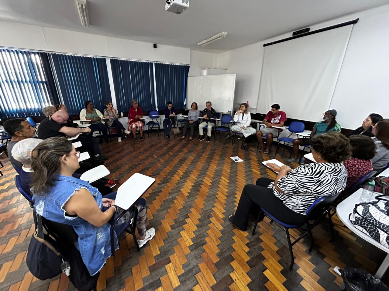 Grupo de Terapia Integrativa do CMS Manoel José Ferreira