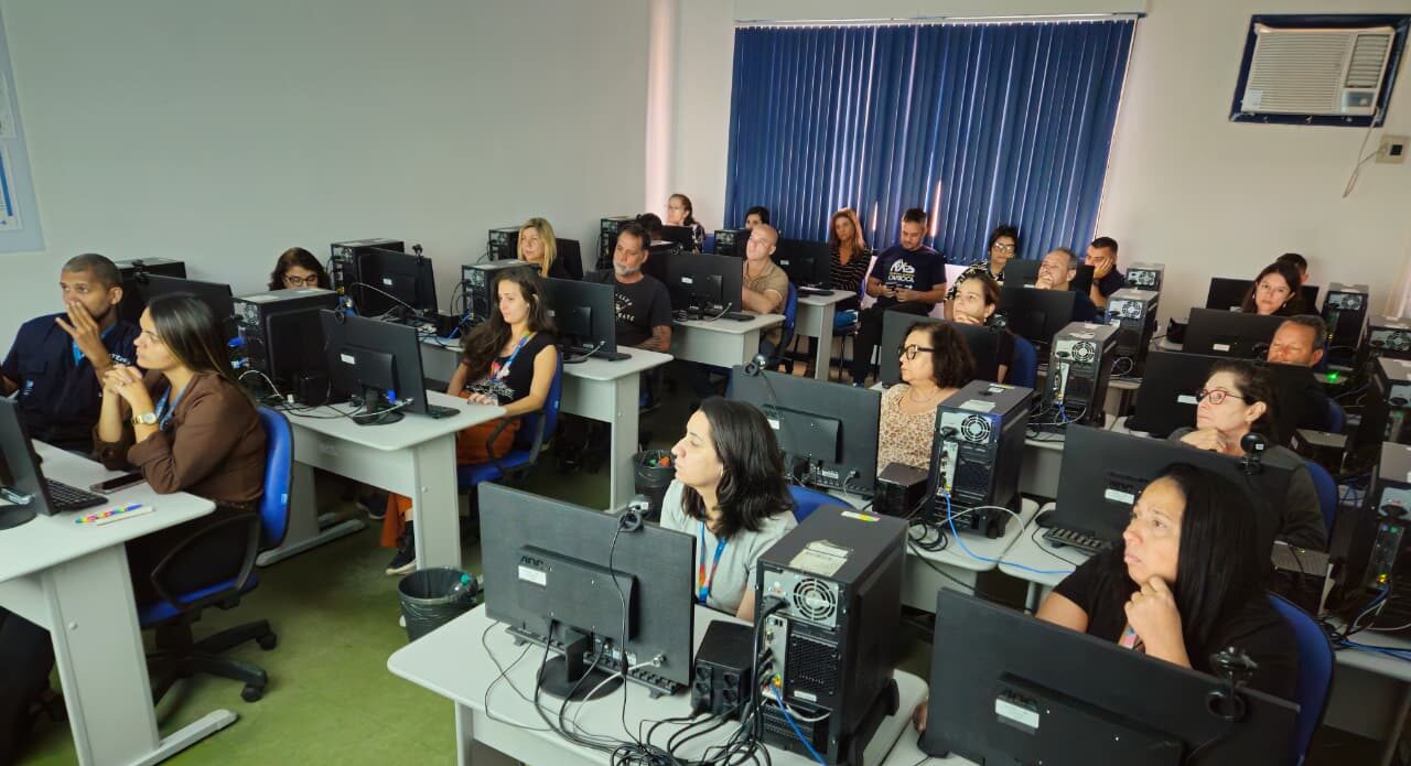 Reunião do Grupo de Trabalho eMulti