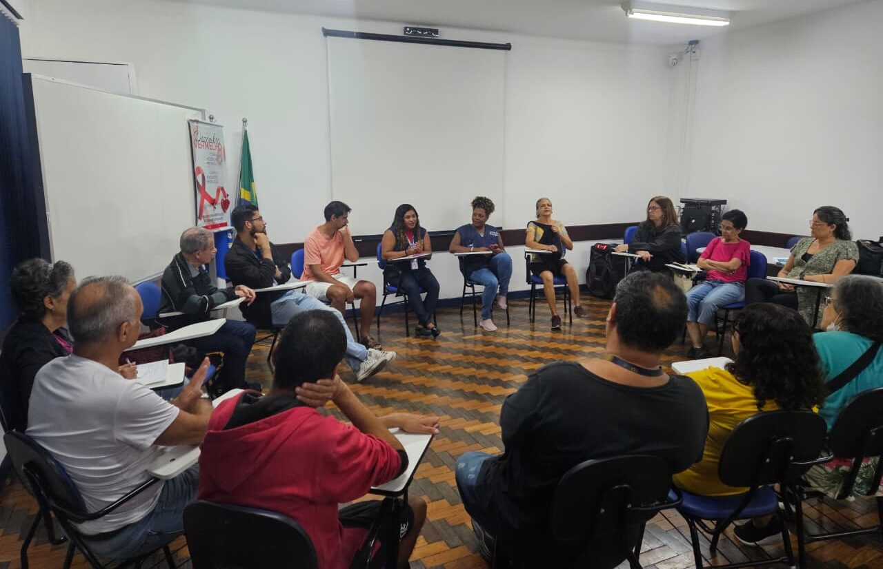 Ação Dezembro Vermelho do Grupo eMulti e CNAR do CMS Manoel José Ferreira