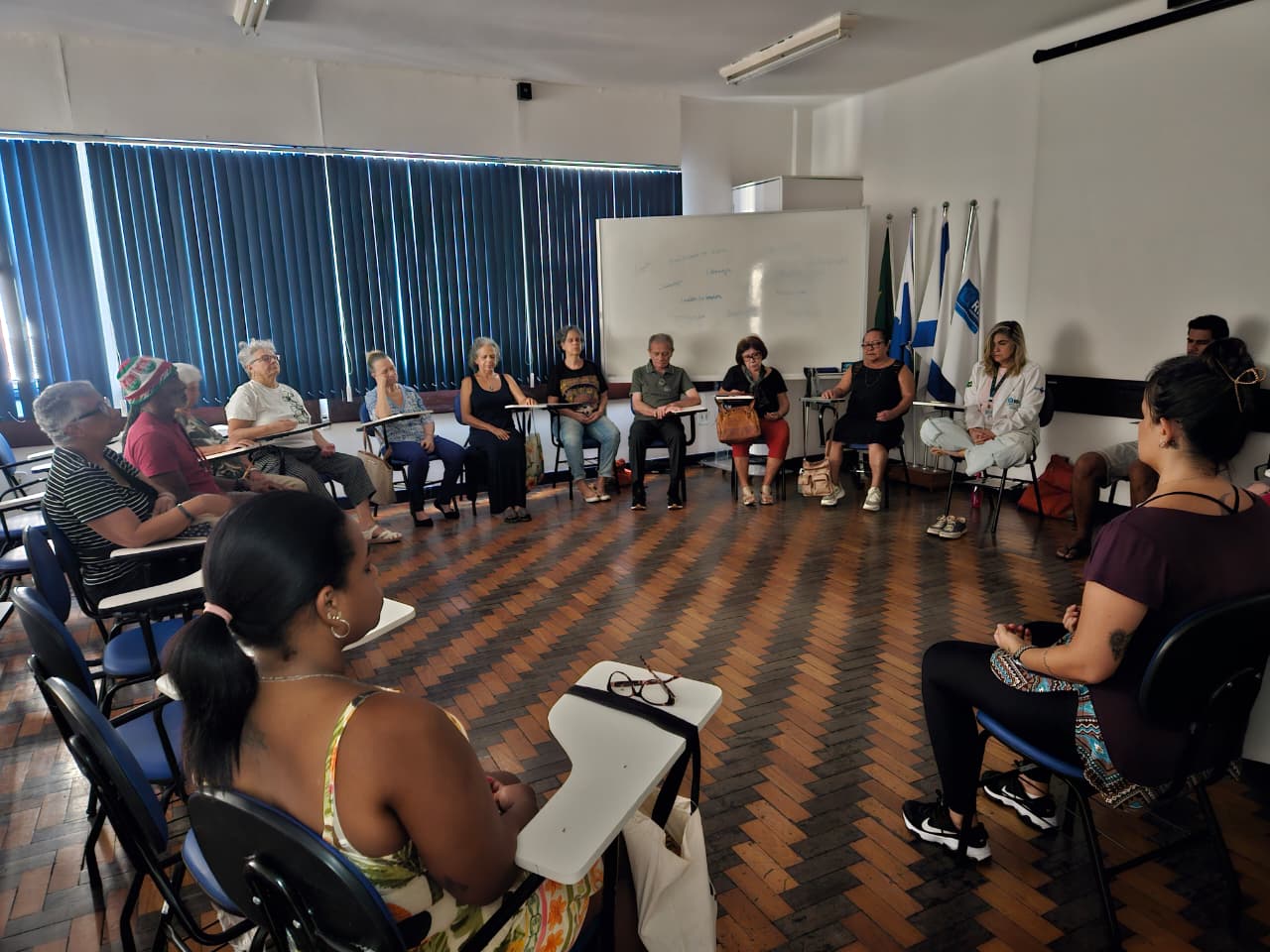 Grupo de Terapia Integrativa do CMS Manoel José Ferreira