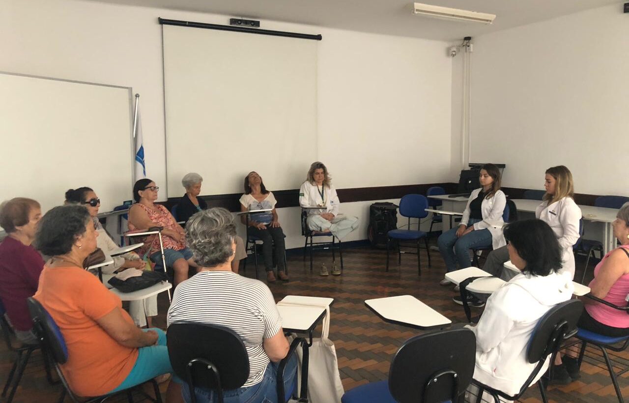 Grupo de Terapia Integrativa do CMS Manoel José Ferreira