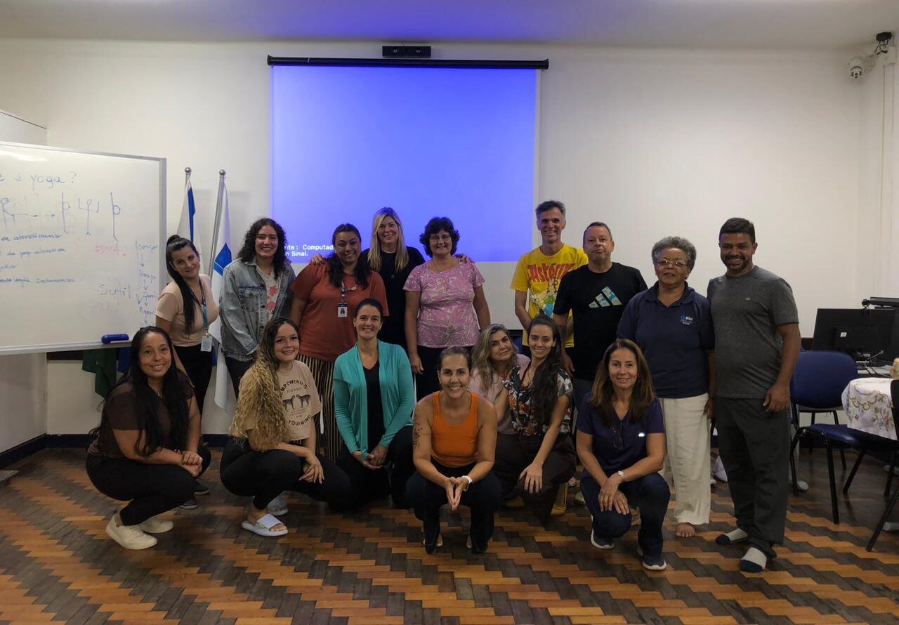Segundo encontro de yoga promove cuidado e bem-estar entre profissionais da saúde