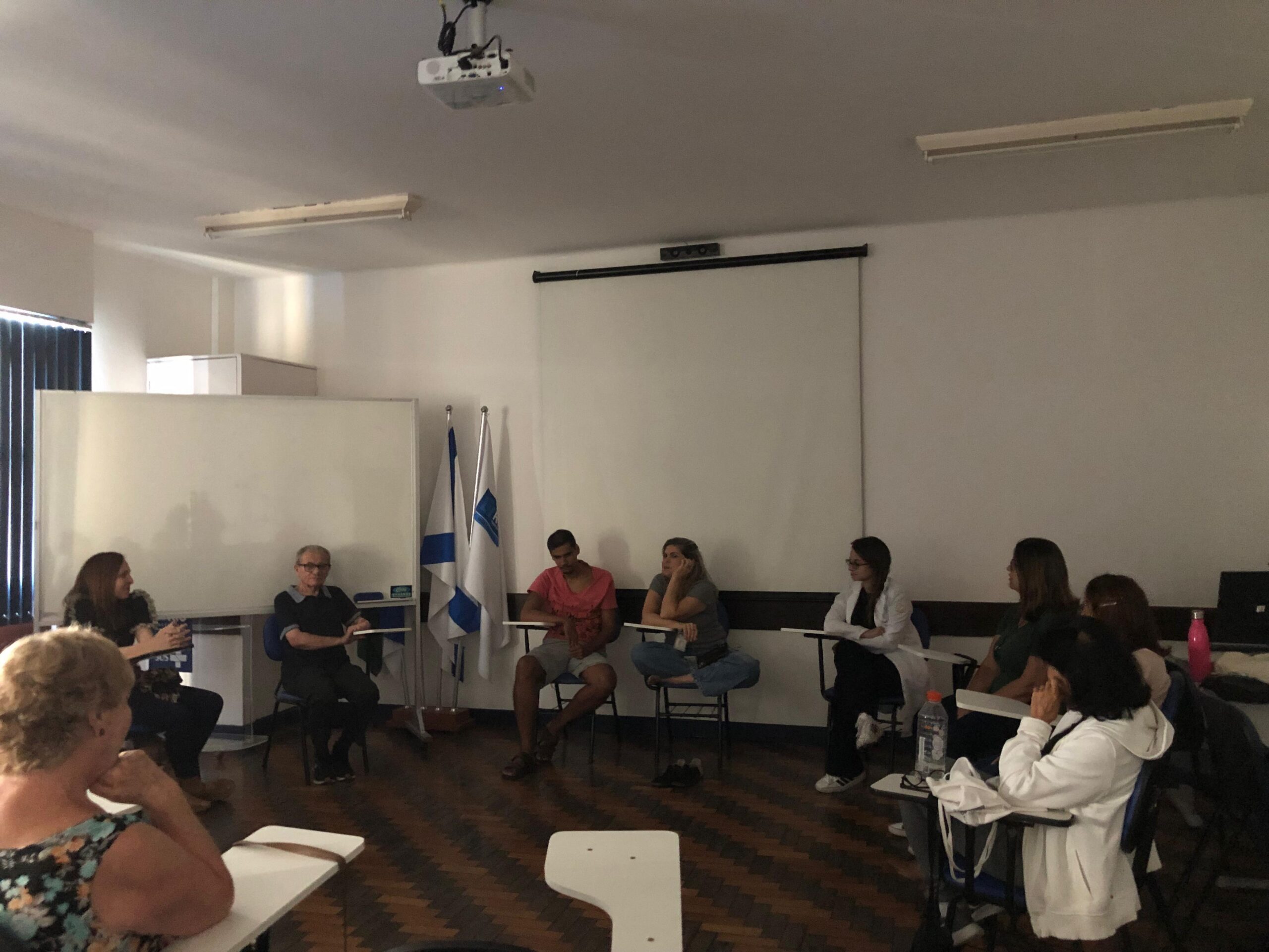 Grupo de Terapia Integrativa do CMS Manoel José Ferreira