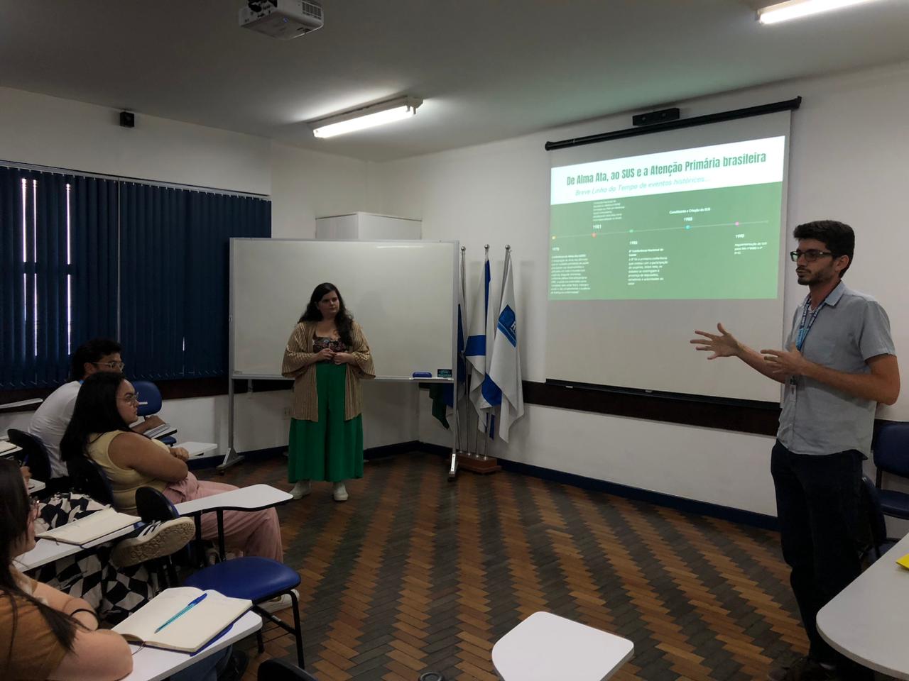Aula do Programa de Residência em Medicina de Família e Comunidade (PRMFC)