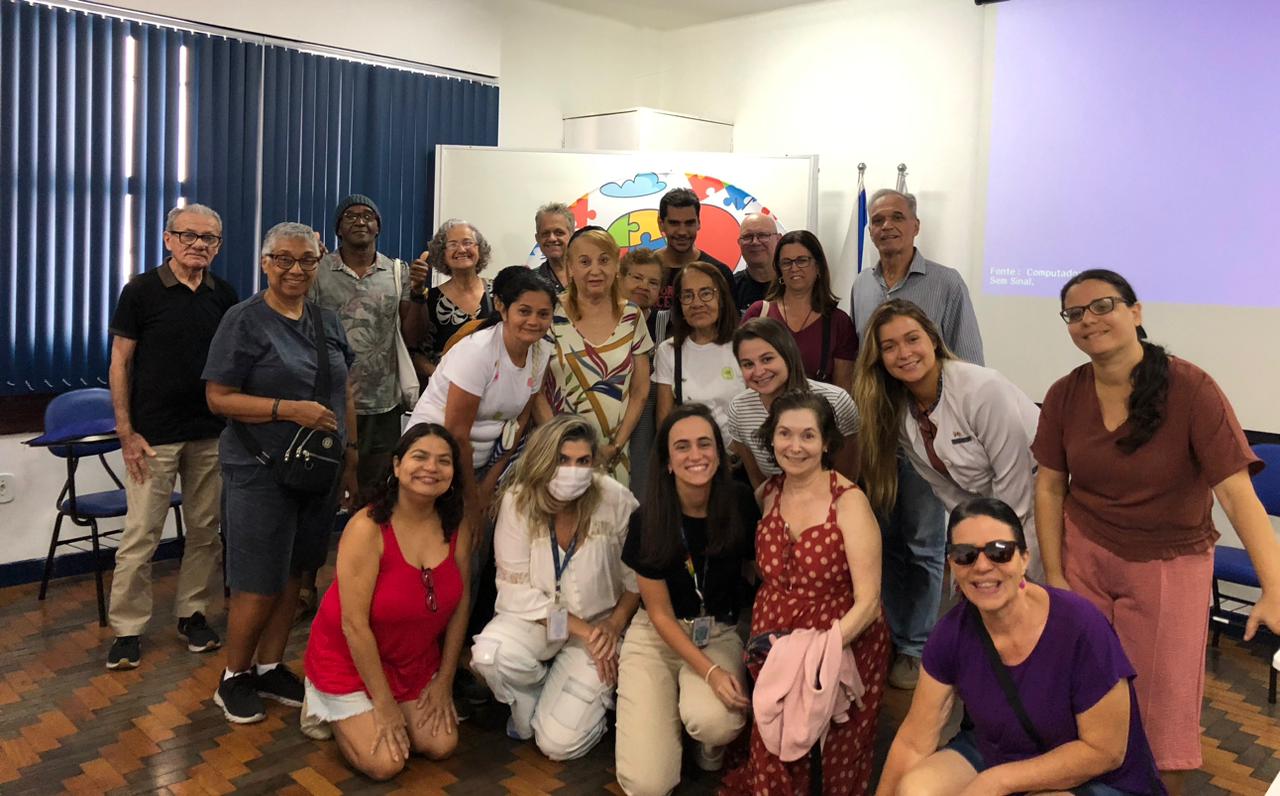 Equipe eMulti promove ação do Abril Azul no CMS Manoel José Ferreira