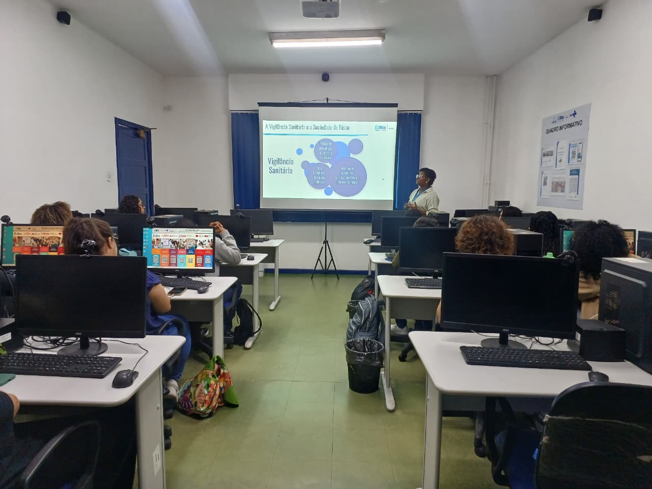 Aula do Programa de Residência em Vigilância Sanitária