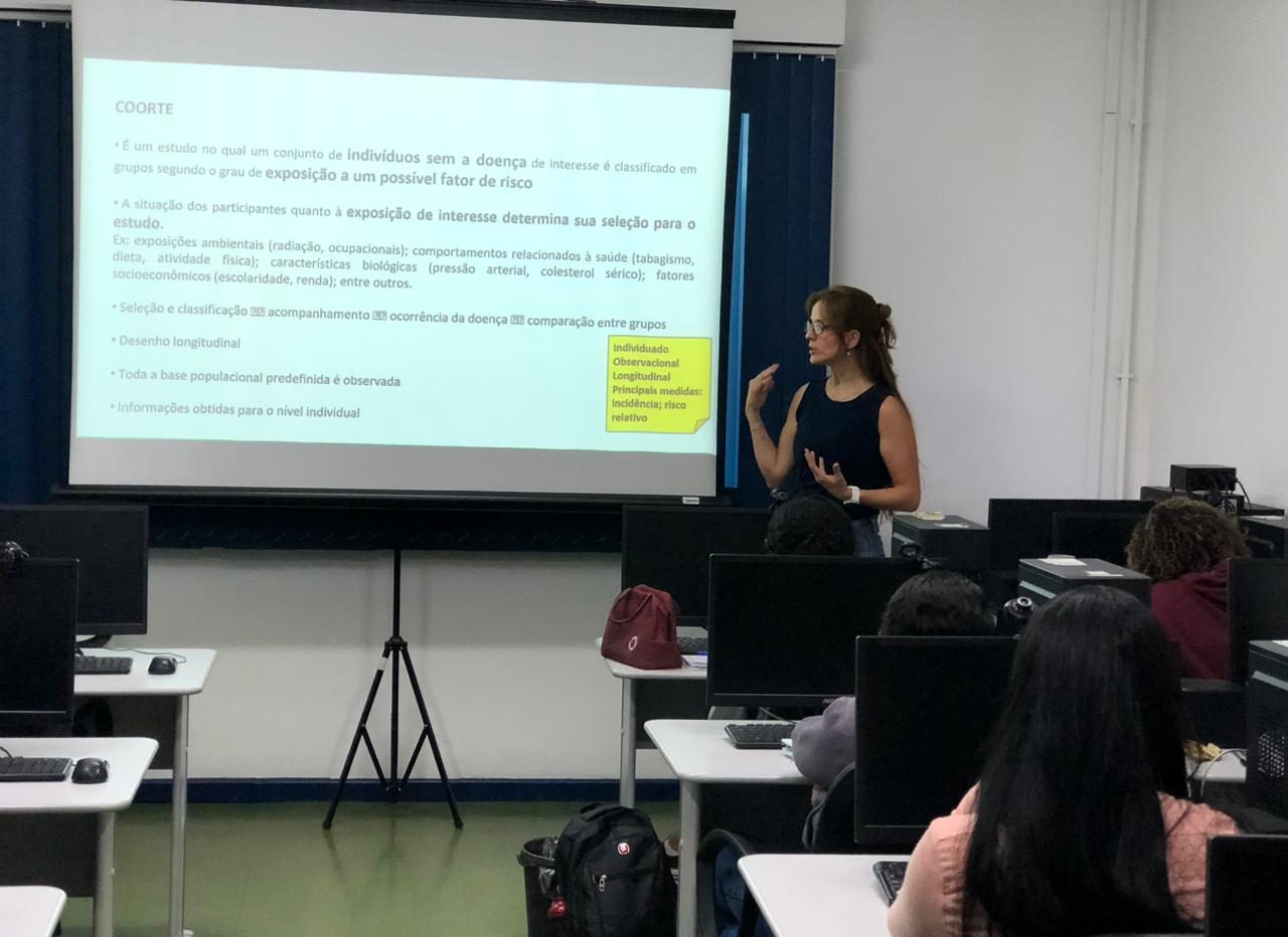 Aula do Programa de Residência em Vigilância Sanitária