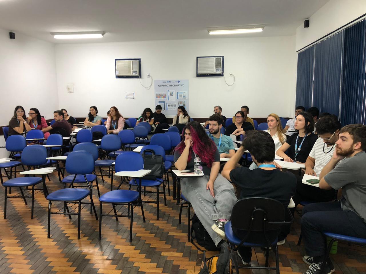 Aula do Programa de Residência em Medicina de Família e Comunidade (PRMFC)