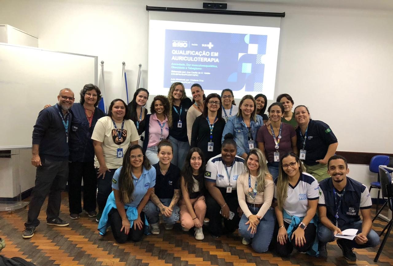 Capacitação em auriculoterapia no CMS Manoel José Ferreira
