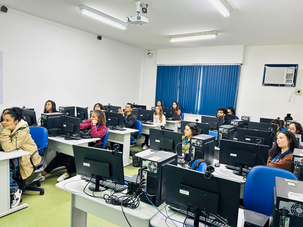 Aula do Programa de Residência em Vigilância Sanitária