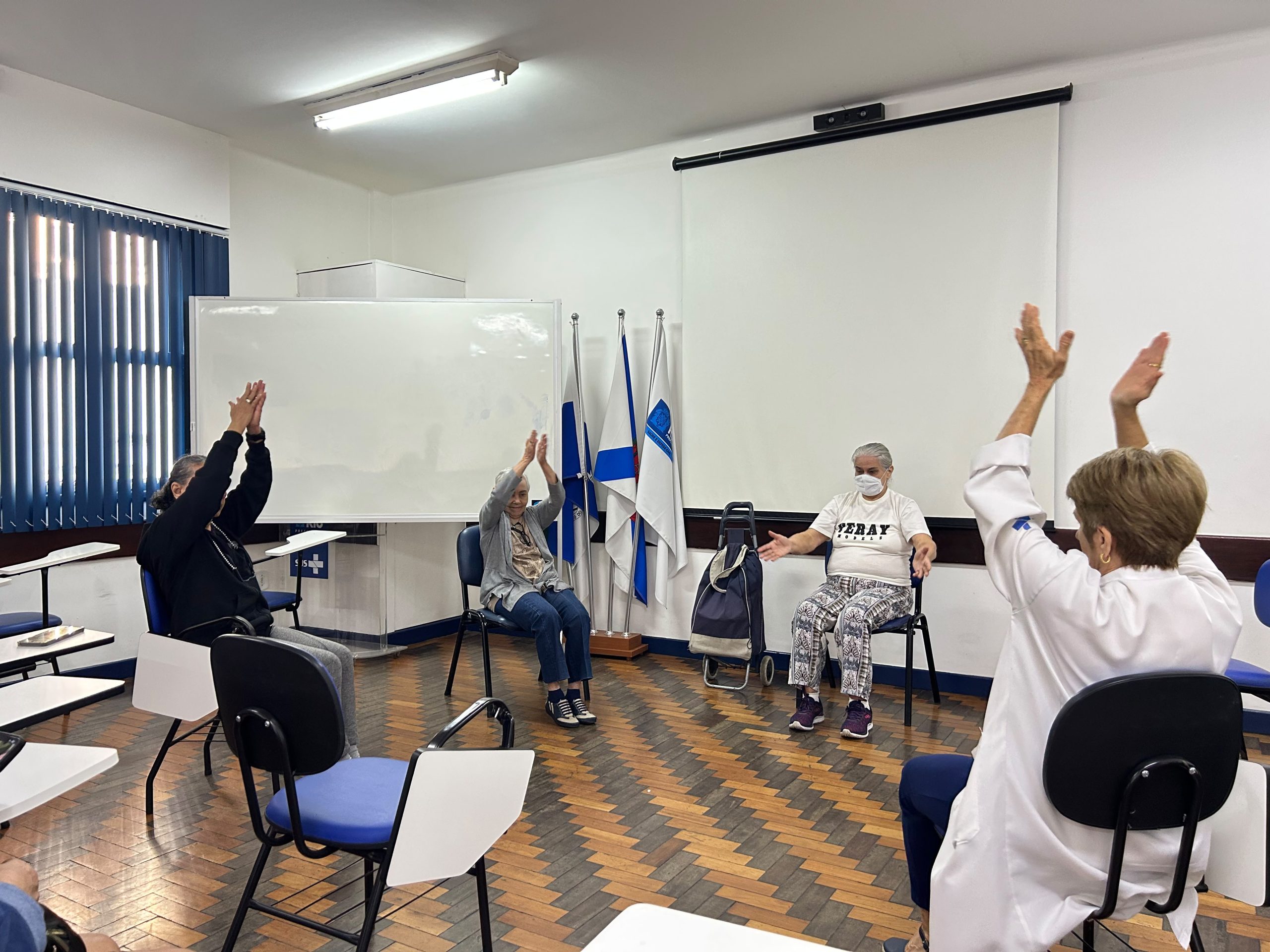 Grupo de Fisioterapia do CMS Manoel José Ferreira